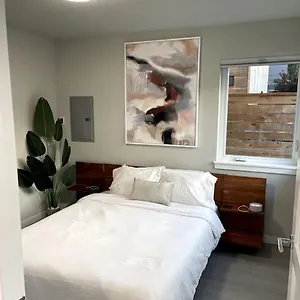 Seattle's New Modern Townhouse W/ Private Rooftop Holiday home